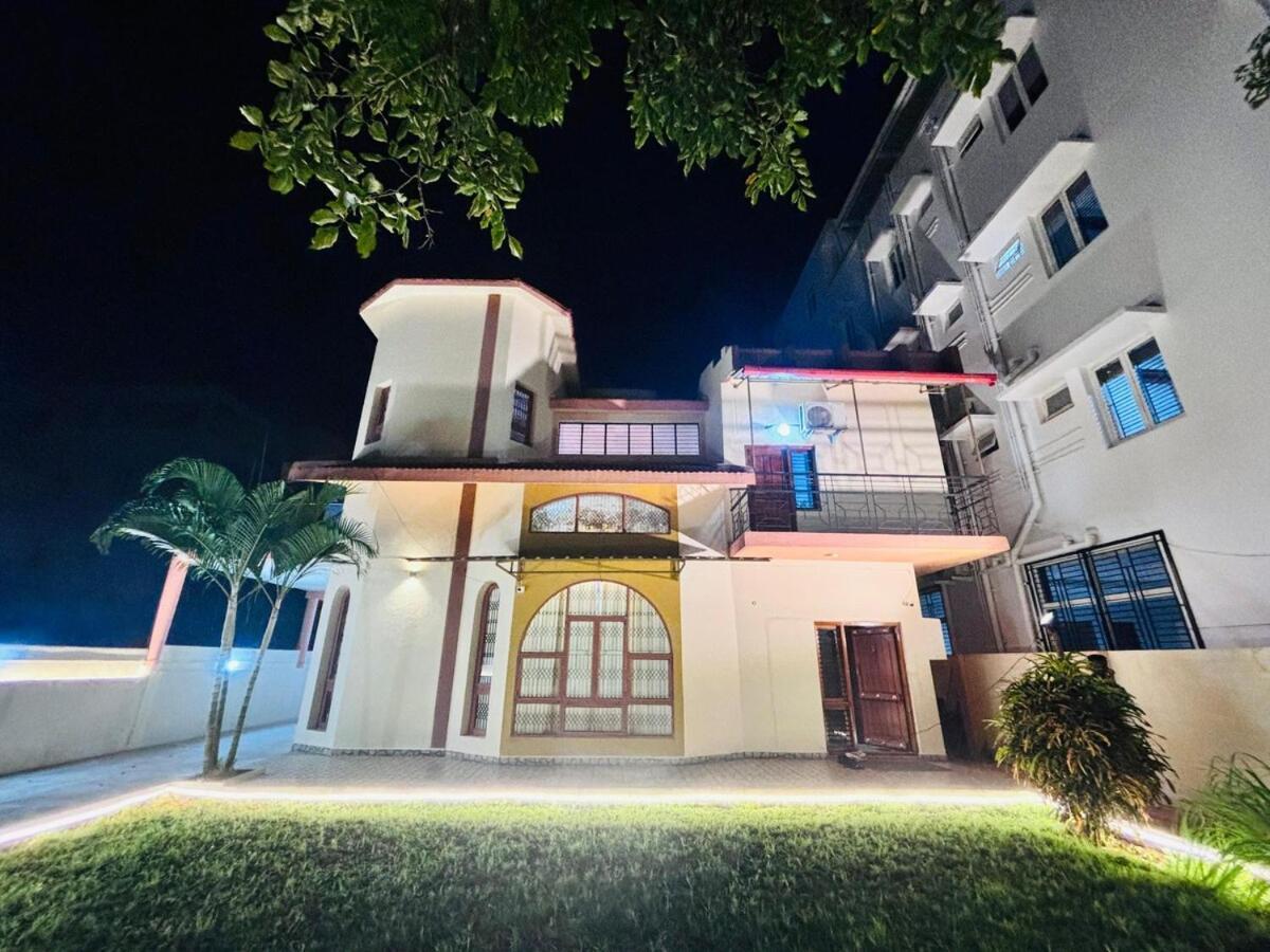 מייזור Majestic Villa 5Bhk Ac Bunglow מראה חיצוני תמונה